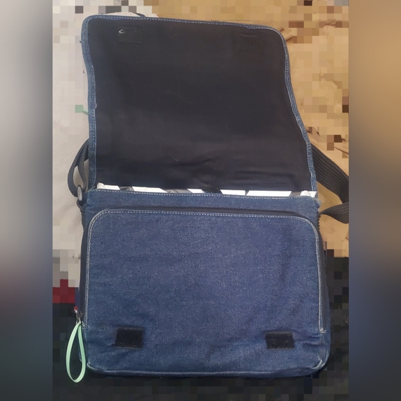 Messenger Bag - Picture 2 of 6